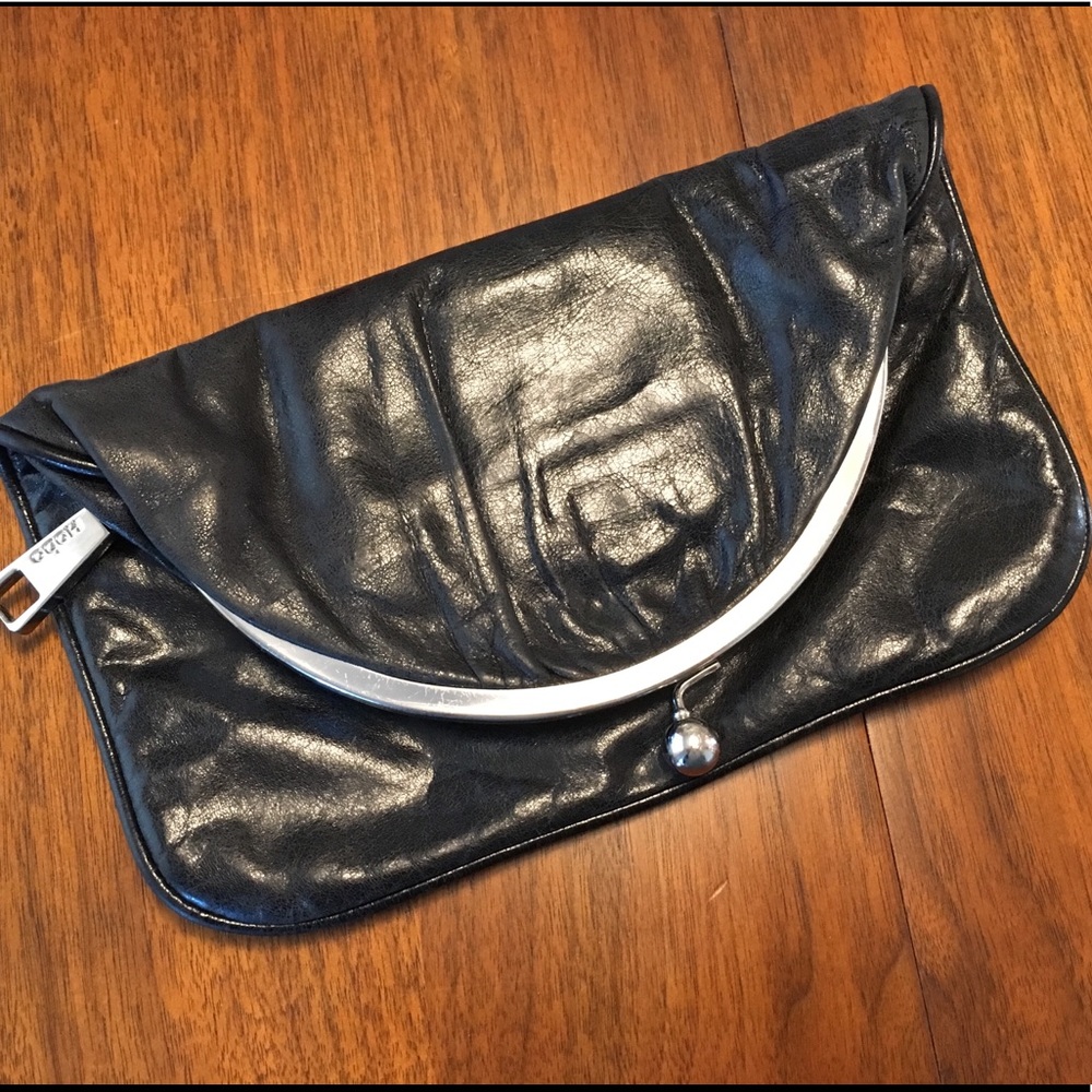 Hobo Clutch